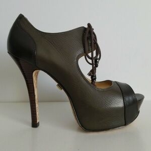 LAMB by Gwen Stefani peep toe pumps